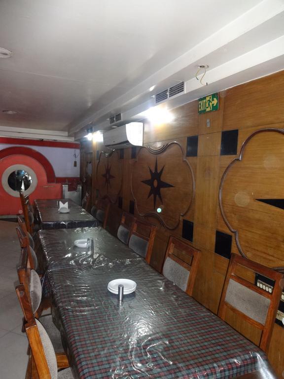 Ajatsatru Hotel Гая Экстерьер фото